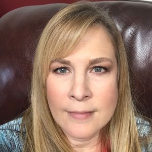 Meet your Posher, Kay